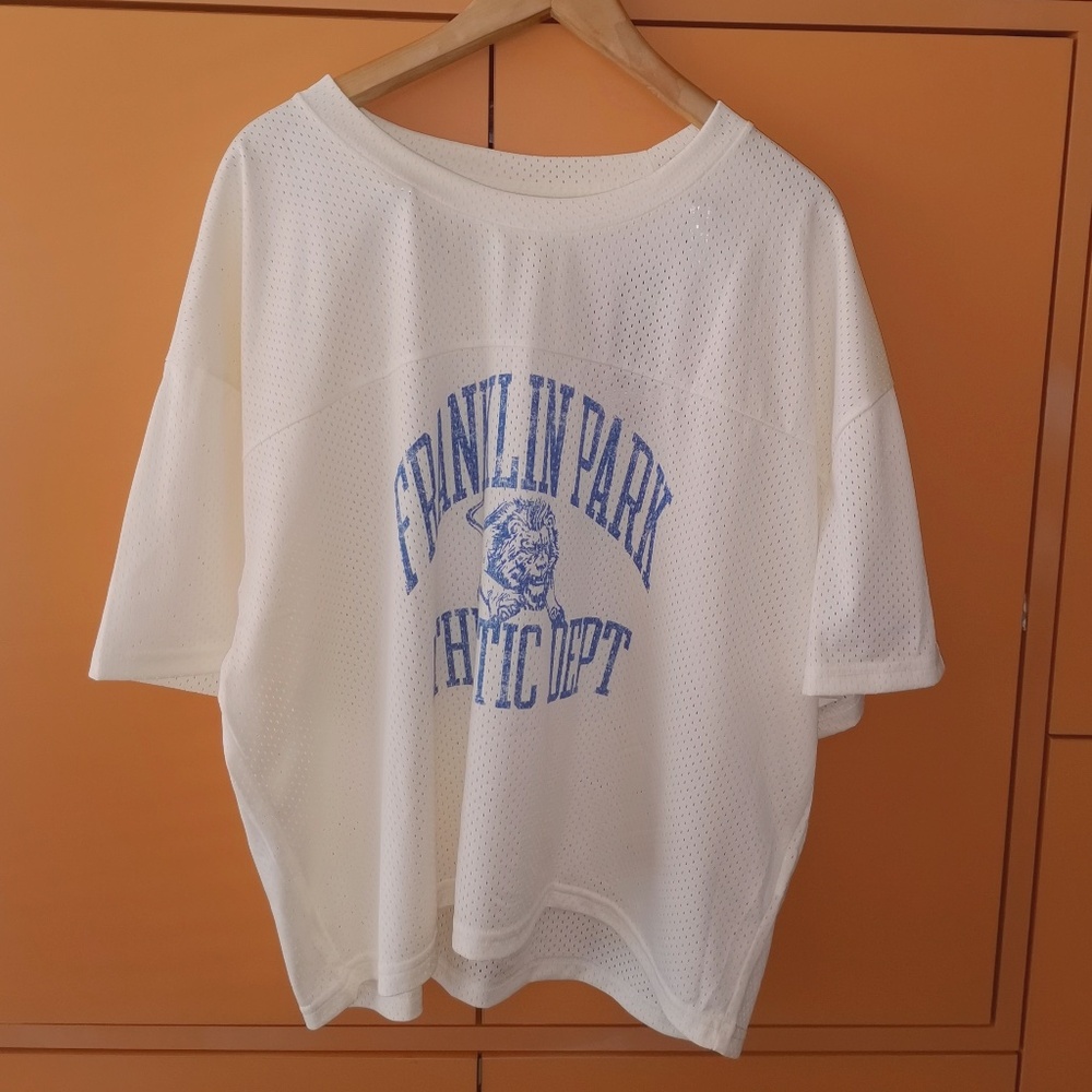 Hollister x Midwest Kids Relaxed Crop Mesh Graphic Tee (XL) (NWT)